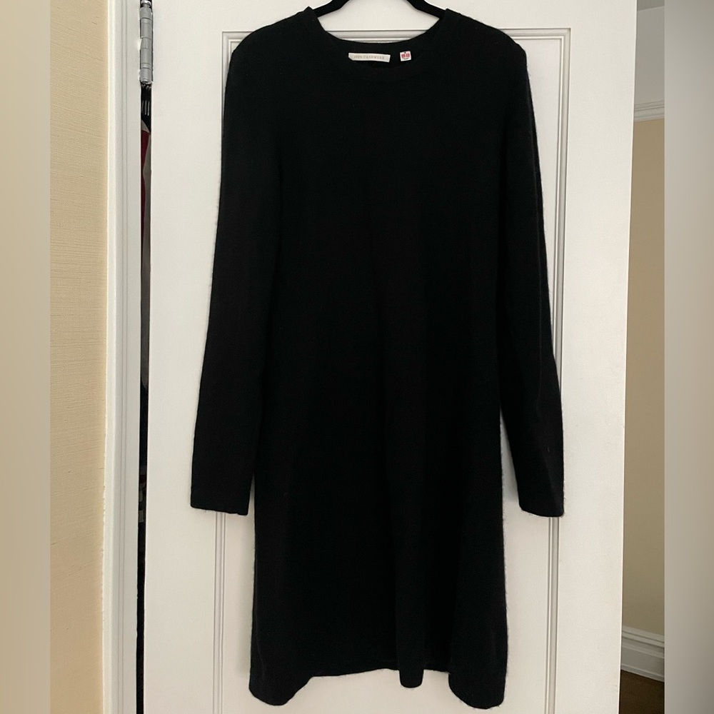 Uniqlo 100% Cashmere Black Long Sleeve Sweater Dress